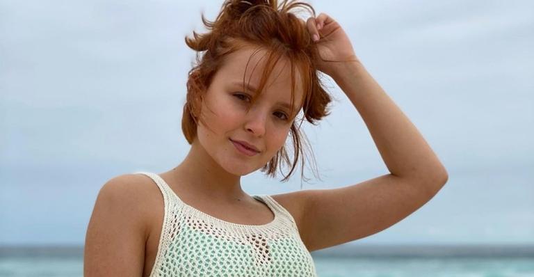 Larissa Manoela joga vôlei na praia e brinca: ‘Meus professores de educação física estão orgulhosos’