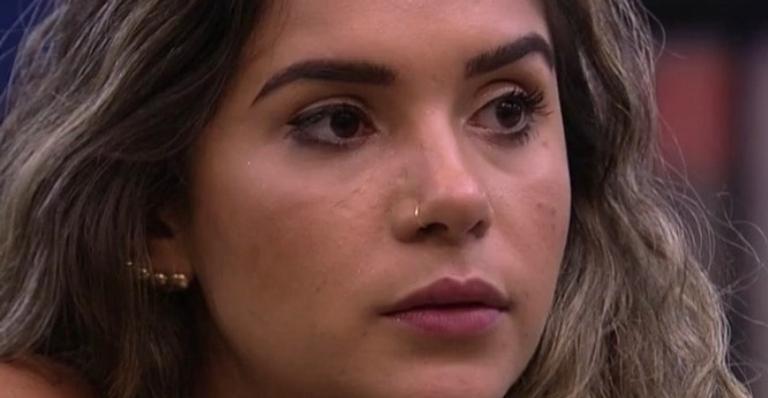 Ex-BBB Gizelly Bicalho relata sufoco com motorista de aplicativo: ”Fiquei com medo de morrer”