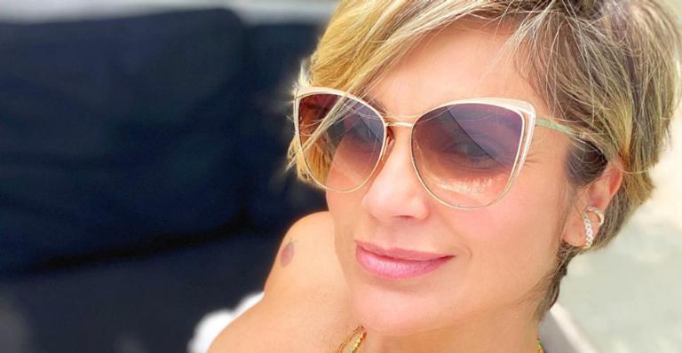 Flávia Alessandra recebe elogios de fãs ao posar sob a luz do sol: ”A própria perfeição!”