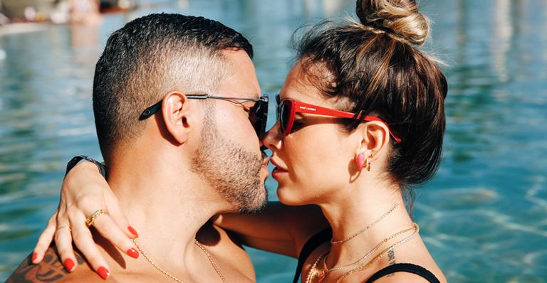 No México, Bella Falconi e o marido curtem viagem romântica