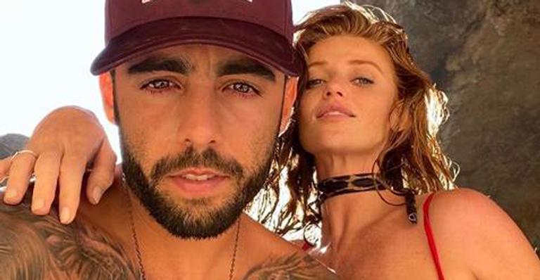 Em Portugal, Pedro Scooby e Cintia Dicker curtem lua de mel em hotel com diária de R$ 6 mil