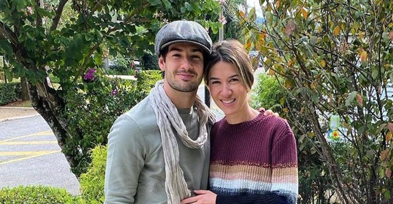 Alexandre Pato se derrete pela esposa, Rebeca Abravanel: ”Pessoa que ilumina minha vida”