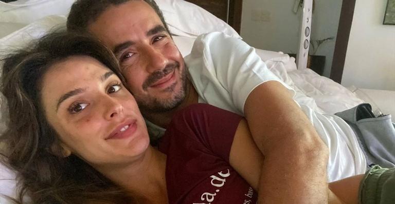 Rafa Brites relembra pedido de namoro feito por Felipe Andreoli: ”Ele ficou roxo”