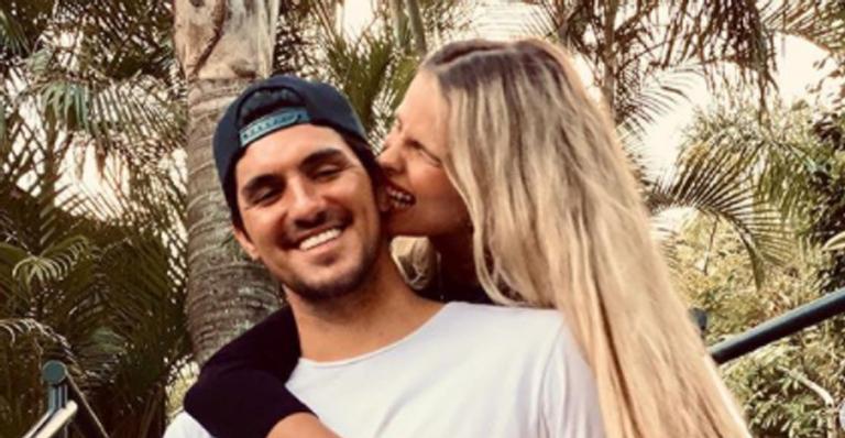 Yasmin Brunet se declara para Gabriel Medina: ”Minha lagoa azul”