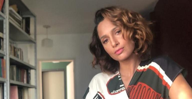 Camila Pitanga encanta com beleza e simplicidade em novo clique