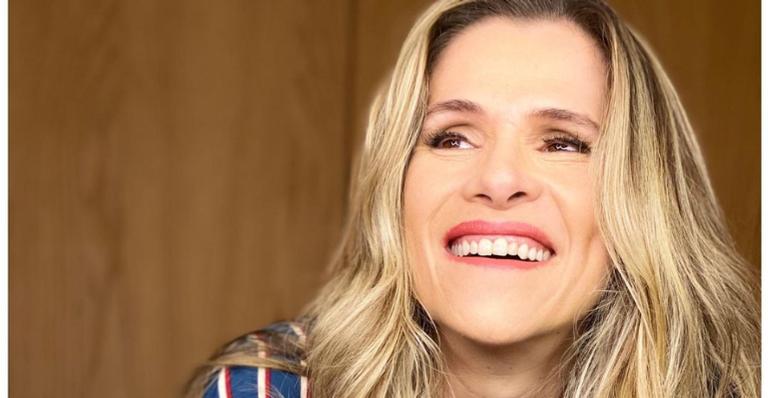 Ingrid Guimarães exibe bastidores de sessão fotográfica e brinca: ”Sustenta no carão”