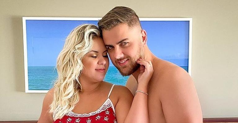 Em Alagoas, Zé Neto e Natália Toscano surgem em momento íntimo na cama: ”Clima de lua de mel”