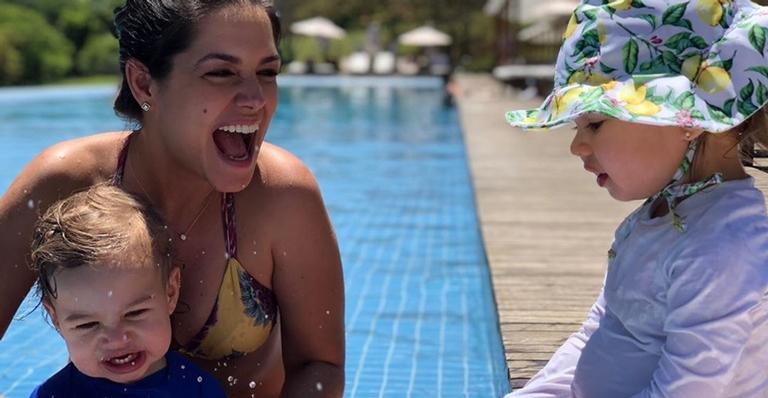 Thais Fersoza desabafa sobre o crescimento dos filhos: ”Me dá um apertinho no coração”