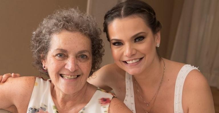 Milena Toscano celebra aniversário da mãe e emociona: ”Comemorarei pra sempre esse dia”
