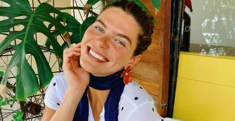 Mariana Goldfarb exibe sorriso contagiante e arranca suspiros dos fãs: ”Perfeita”