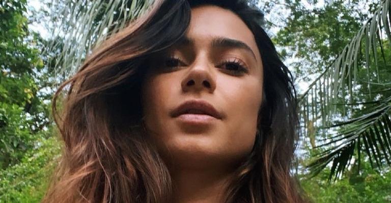 Thaila Ayala compartilha registros na cachoeira e arranca elogios dos fãs: ”Sereia mais linda”