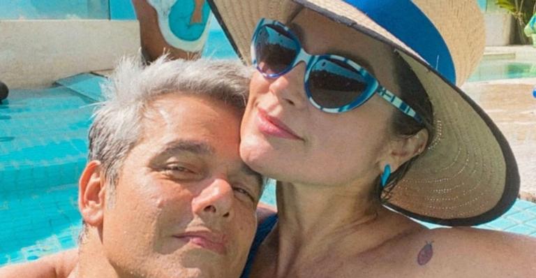 Com biquíni fio dental, Flávia Alessandra exibe corpaço de costas em clique feito por Otaviano Costa