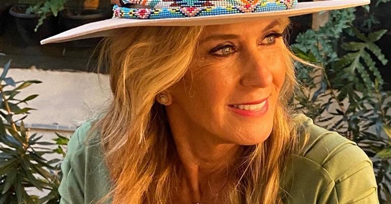 Helô Pinheiro posa com a neta, Rafa Justus, e se declara: ”Minha princesinha”