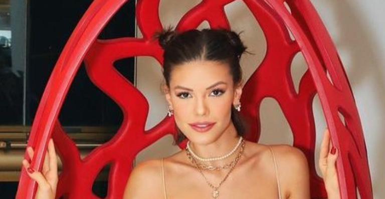 Vitória Strada se derrete ao posar com a amada, Marcella Rica: ”Benzin”