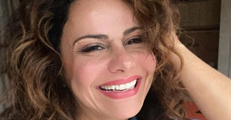 Viviane Araújo recebe elogios ao surgir de trancinhas: ”Maravilhosa num grau master”