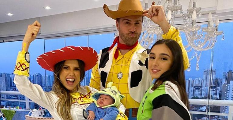 Flávia Viana e Marcelo Zangrandi celebram 2 meses do filho, Gabriel com festinha temática