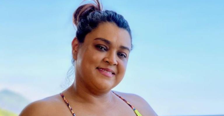Preta Gil exibe as curvas em clique de maiô e é elogiada