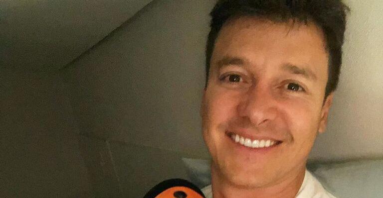 Rodrigo Faro curte piscina de sua mansão e reflete: ”Não coloque limite em seus sonhos”