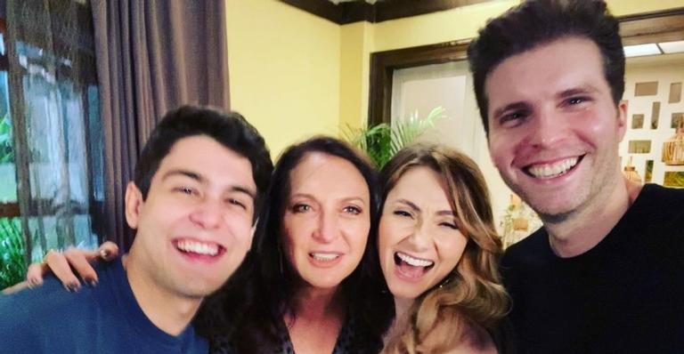 Thiago Fragoso mostra despedida de Bruna Guerin da novela ‘Salve-se Quem Puder’: ”Até a próxima”