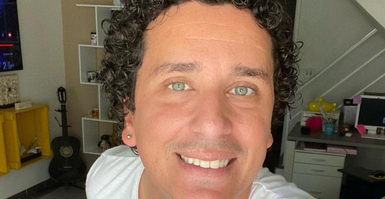 Rafael Portugal posta foto com Caio Castro e fãs brincam com aparência: ”Gêmeos”
