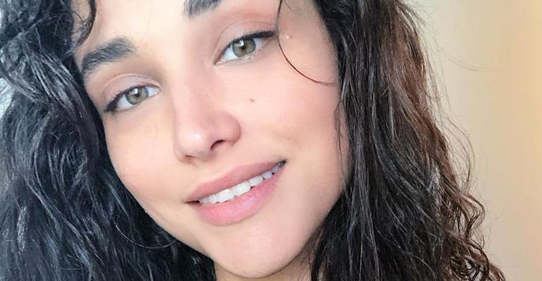 Débora Nascimento mostra momento fofo ao lado da filha Bella