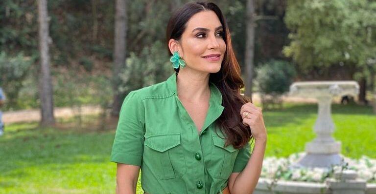 Ticiana Villas Boas celebra chegada dos 40 e faz revelações: ”Desisti de arrancar os fios brancos”