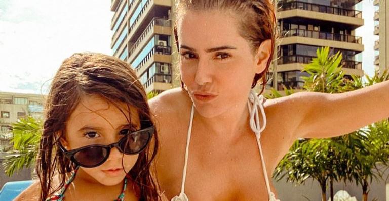 Deborah Secco desabafa sobre crescimento da filha: ”Como ela tá crescendo rápido”