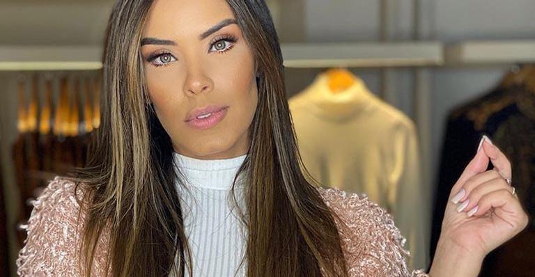 Ivy Moraes dispensa sutiã em look decotado e choca com beleza