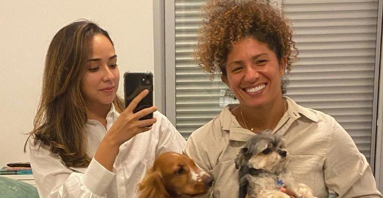 Cris Rozeira e a esposa, Ana Paula Garcia, revelam o sexo do primeiro filho