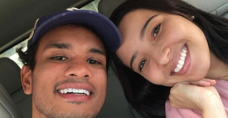 Luan, ex-integrante da Um44k, anuncia gravidez da esposa e comemora: ”Vou ser papai!”