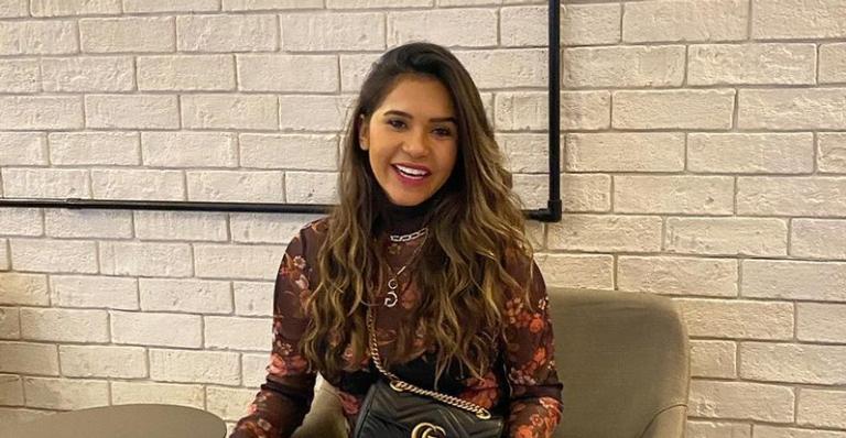 Ex-BBB Gizelly Bicalho aposta em produção de tirar o fôlego e fãs elogiam