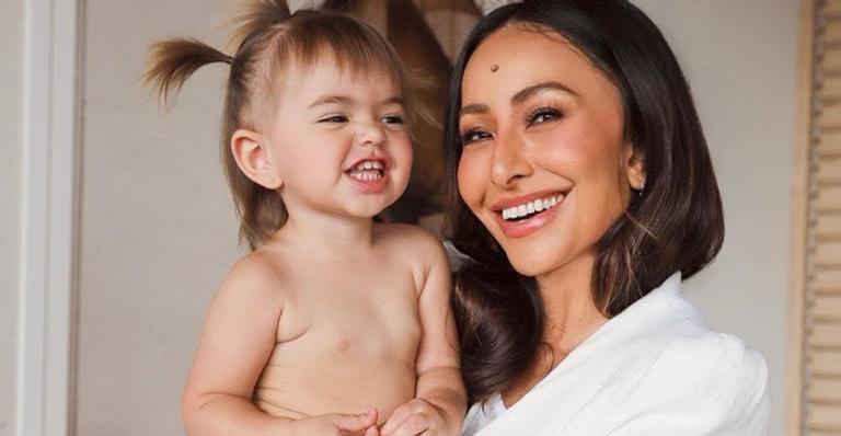 Sabrina Sato se diverte com meme de novo visual de Zoe: ”A cara do Samuel Rosa”