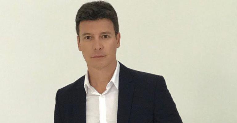 Após ostentar piscina em sua mansão, Rodrigo Faro se defende: ”Motivo de orgulho”