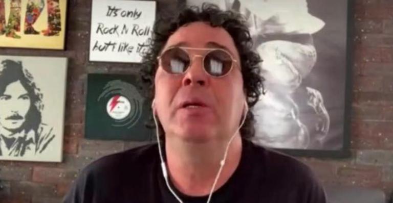 Casagrande se emociona ao falar de Maradona: ”Perda de um grande jogador”