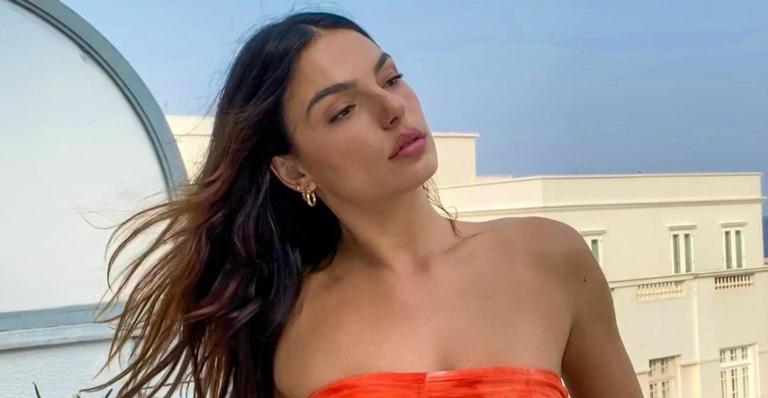 Isis Valverde chama atenção para os detalhes em coletânea de cliques conceituais