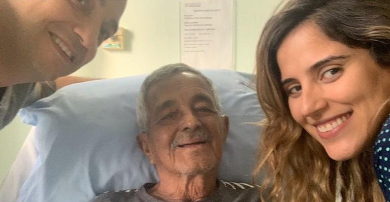 Camilla Camargo agradece mensagens de carinho após morte do avô, Francisco Camargo
