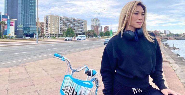 No Uruguai, Danni Suzuki posa de top e esbanja beleza natural em foto