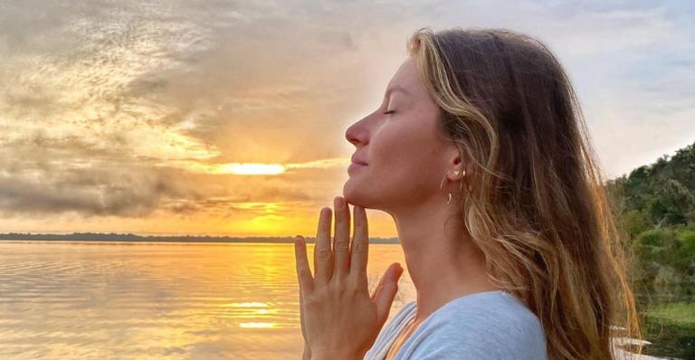 Gisele Bündchen celebra o Dia de Ação de Graças com bela reflexão: ”Milagre de estar vivo”