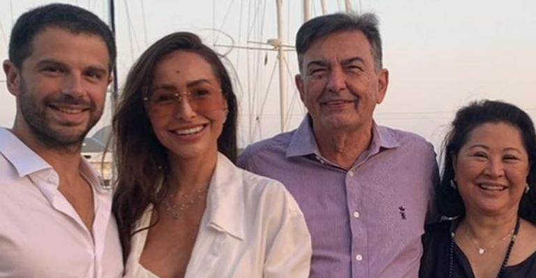 Sabrina Sato revela que o pai está hospitalizado com Covid-19: ”A gente tem orado muito”