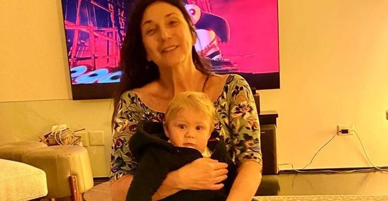 Zizi Possi se derrete por clique fofíssimo da filha com o seu neto: ”Meus amores”