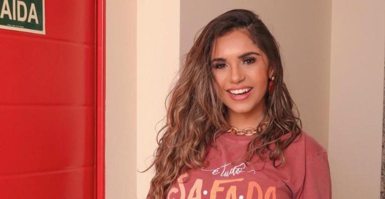 Ex-BBB Gizelly Bicalho exibe nova foto de perfil e arranca suspiros dos fãs: ”Deusa”
