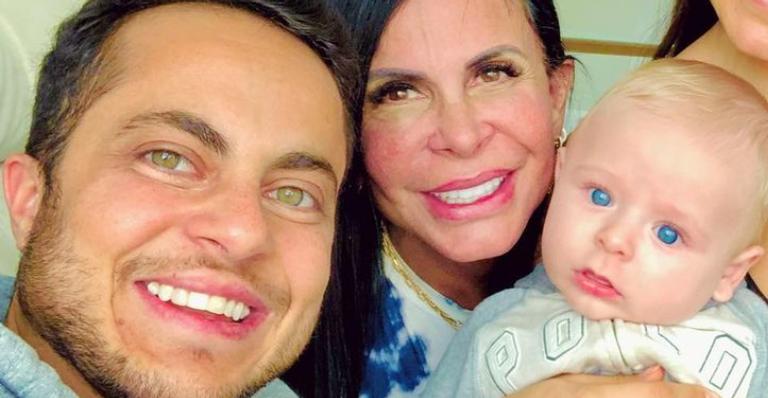 Thammy Miranda se derrete ao posar com Gretchen e o filho, Bento: ”Me inspiram todos os dias!”