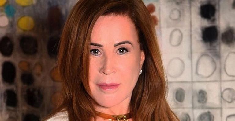 Zilu Godoi empina o bumbum com look transparente e chama atenção da web: ”Que corpo é esse?”