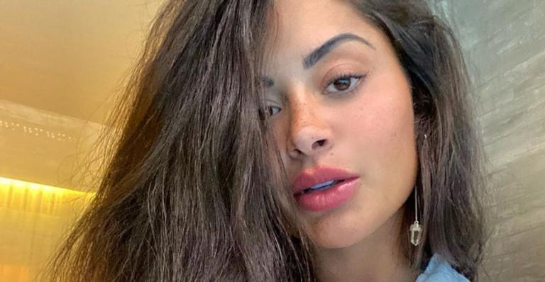 Aline Riscado surpreende e revela que foi ofendida por cantor em show