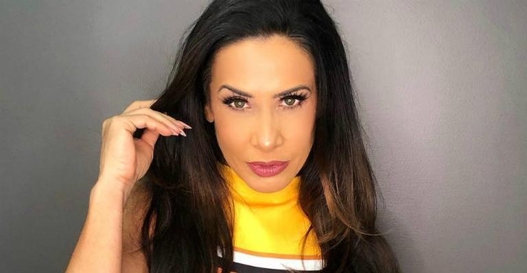 Scheila Carvalho dança com look curtinho e físico sarado chama atenção