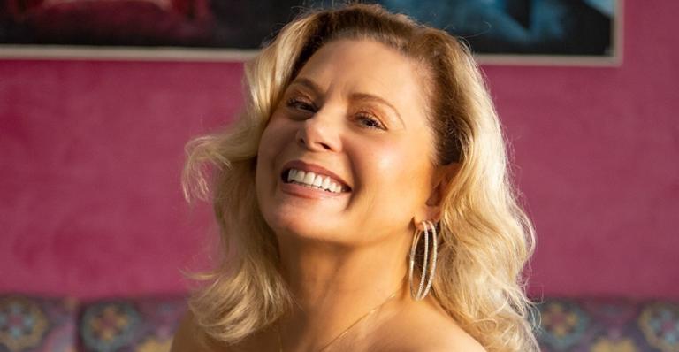 Vera Fischer inicia a semana apostando em look azul e recebe elogios da fãs: ”Cada dia mais linda”