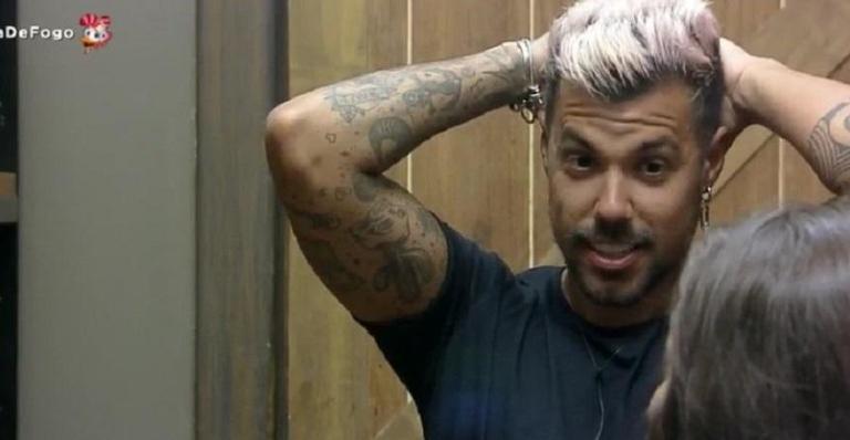 A Fazenda: Lipe Ribeiro diz que Mateus Carrieri pode indicar Jakelyne Oliveira para a roça