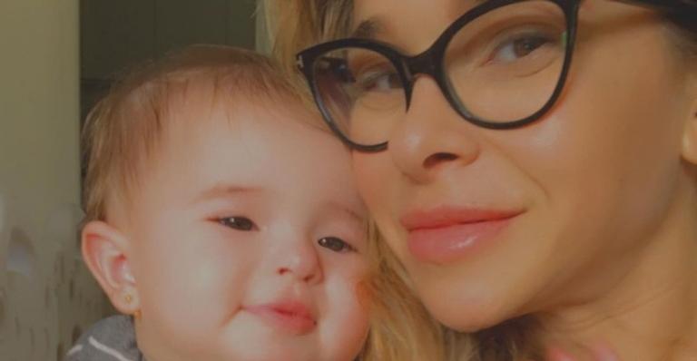 Dany Bananinha encanta ao posar com a filha, Lara: ”Bicudinhas superpoderosas”