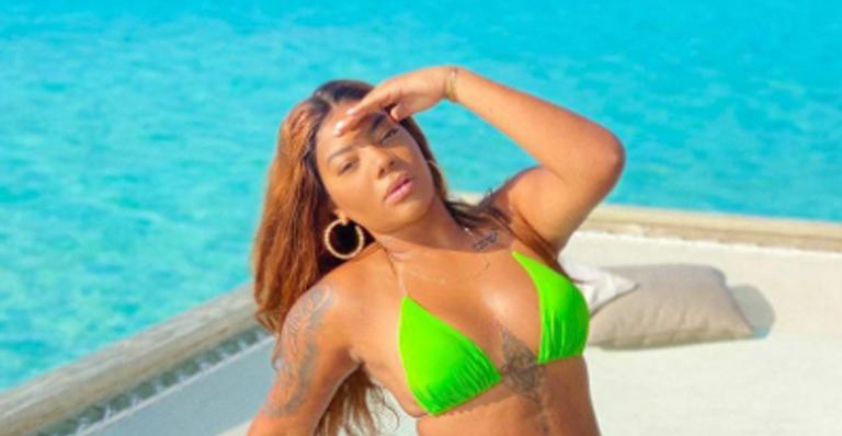 Nas Maldivas, Ludmilla exibe corpão de biquíni e é elogiada: ”Gata”