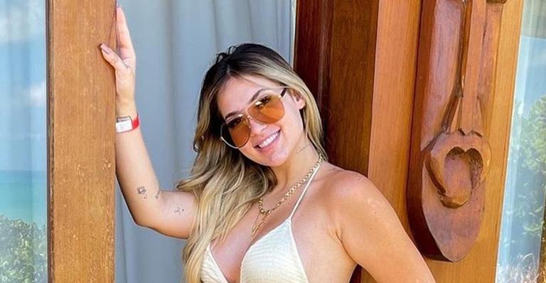 Grávida, Virginia Fonseca posa de biquíni, exibe barriguinha e Zé Felipe se derrete